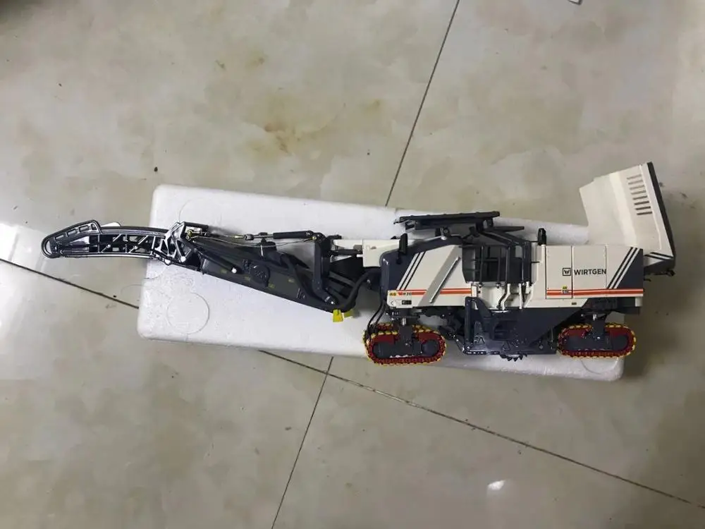 1:35 Diecast wirtgen W215 фрезерный станок модели для продажи