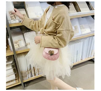 

Children one-shoulder love bag Girl Crossbody Bag Stylish Messenger Shoulder Bag with Heart Buckle Chain Strap lattice stripe