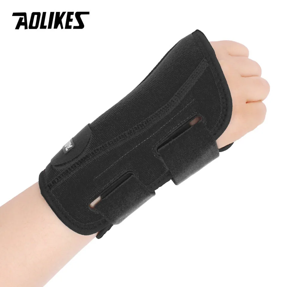 AOLIKES Adjustable Wrist Fitted Stabilizer Splint Carpal Tunnel Hand Compression Support Wrap for Wrist Injuries Pain Relief