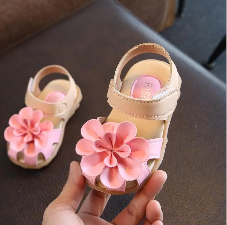 

Baby sandals 1-6 years old girl flower princess shoes Baotou summer children toddler shoes soft bottom hollow sandals non-slip