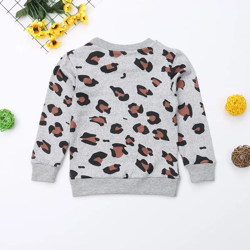 

Casual Lovely Short Sleeve Women Long Sleeve O-Neck Fashion Mom and Daughter Leopard White Sweater Parent-child Clothing
