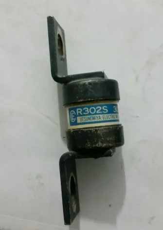 Предохранители: R302S 140A 300V aR/R302S 70A/R302S 80A/R302S 100A/R302S 120A 300V