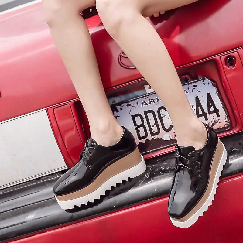 British style brogues women square toe platform shoes lace up patent leather muffins solid color creepers derby shoes for woman women oxford shoes