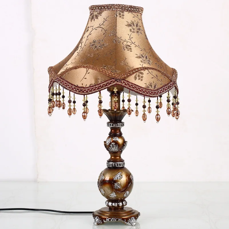 Настольная лампа из смола для декора светильник настольный в спальню