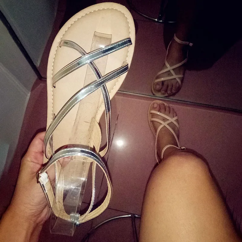 

Women Summer Sandals Cross Tie Women Flats Casual Female Golden Beach Shoes Ankle Buckle Strap Ladies Fashion Open Toe 2020 New