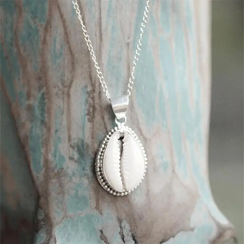 

Simple Shell Necklaces for Women Seashell Shape Pendant Seashell Ocean Beach Boho Jewelry Gifts