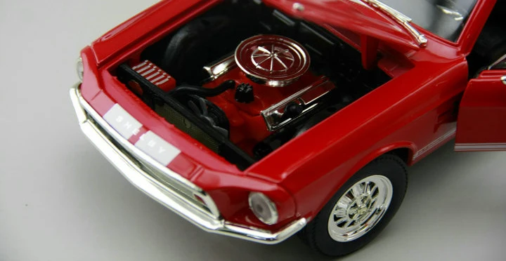 Изысканная 1:18 1968 500kr винтажная модель автомобиля коллекция из красного сплава модель двери может быть открывается