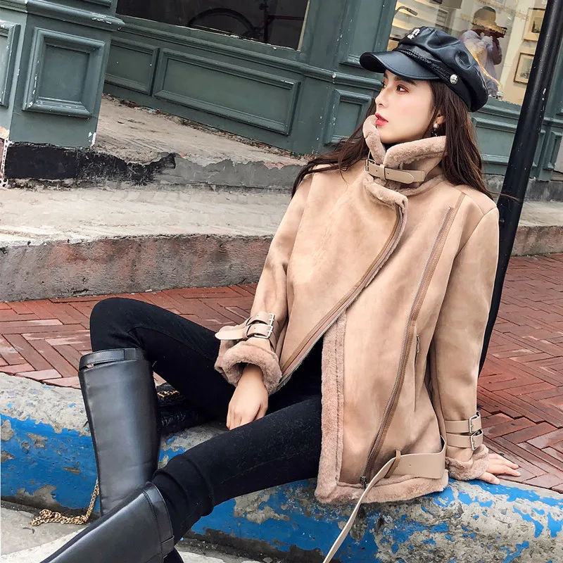 Пальто, уплотненное, свободное, Женское пальто,, короткое, овечья шерсть