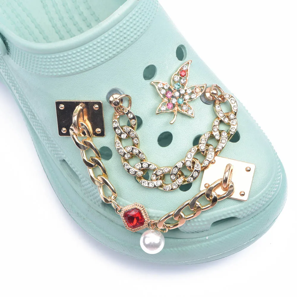 New Brand Shoes Charms Designer Croc Charms Bling Rhinestone Girl Gift Glow Clog Decaration Metal Love Butterfly Accessories 5
