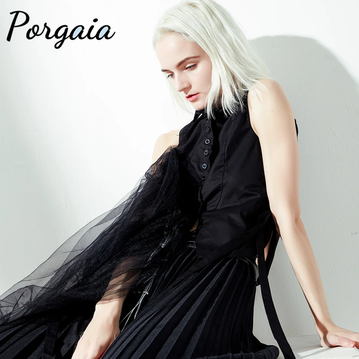

Porgaia Single Breasted Turn-down Collar Solid Color Short Casual Short Mesh Hollow Out Bllack Vests