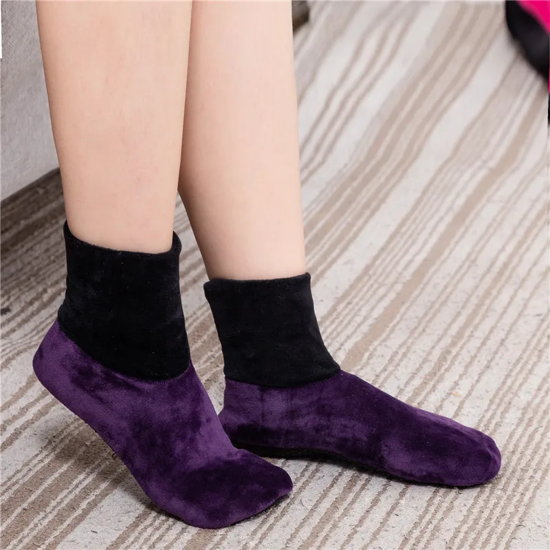 Мягкие флисовые носки для мужчин и женщин; плотные теплые бархатные носки для обуви; эластичные Нескользящие домашние носки-тапочки унисекс; сезон осень-зима - Цвет: A--Purple