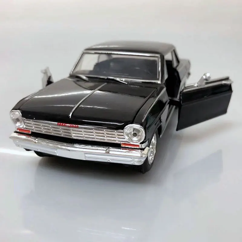 Черный NEWRAY 1/24 масштаб США модель автомобиля Chevy Nova SS 1964 литая металлическая модель автомобиля игрушка для коллекции, подарок, дети - Цвет: Черный