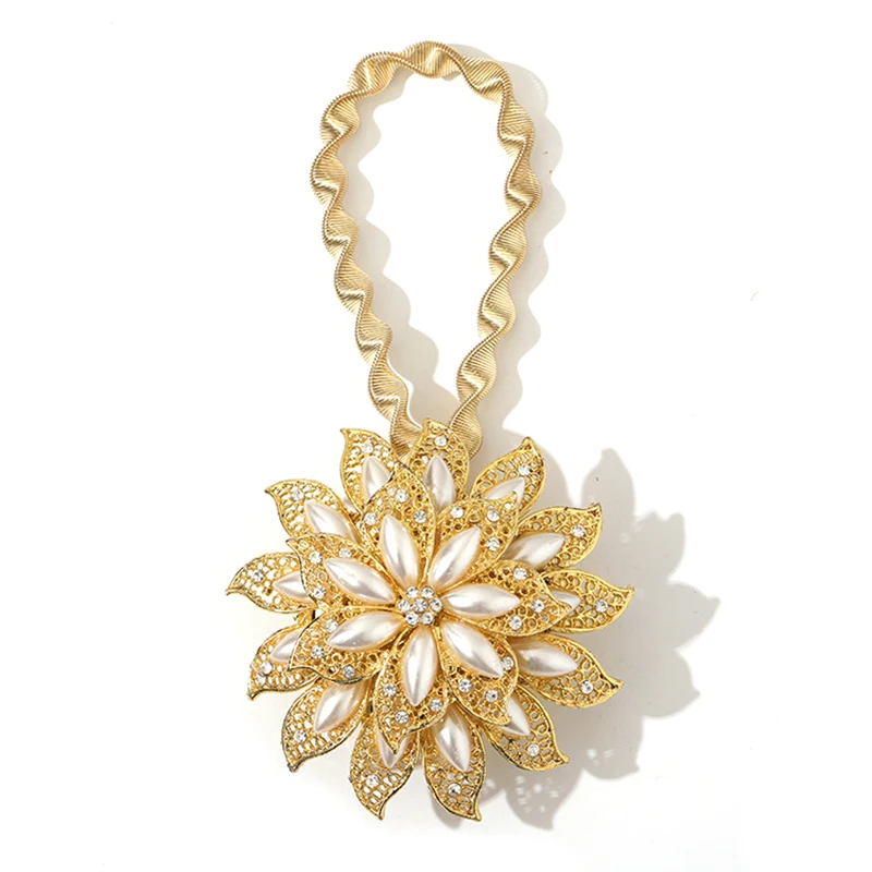 14136918950_639681870