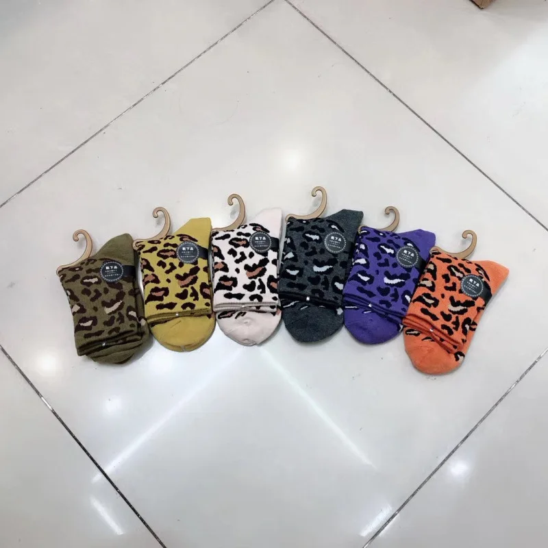 Осень и зима новая корейская мода Dongdaemun Мода леопард хлопок дикий Джокер женские индивидуальные носки