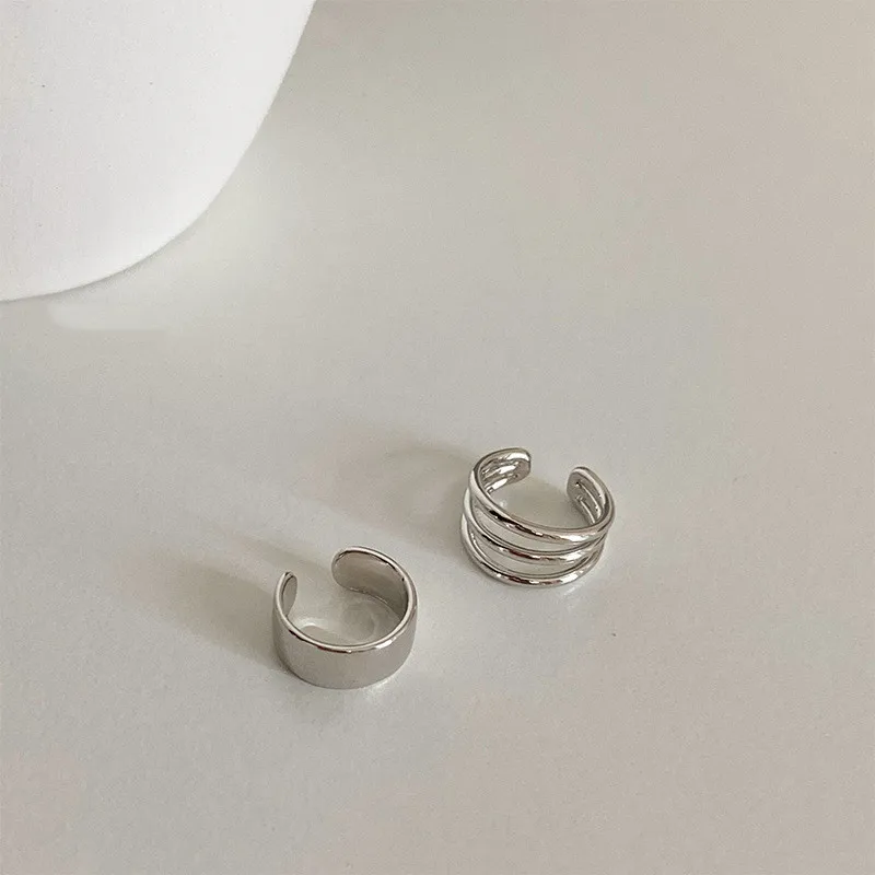 Pendientes de oro con Clip cruzado para mujer y niña, aretes pequeños, Piercing, sin agujero, 2021