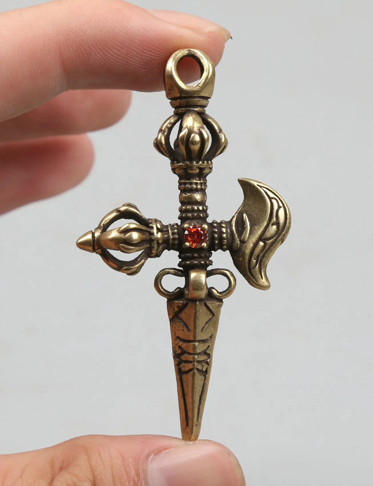 60 мм/2," Коллекционный курио Редкий китайский бронзовый держатель Phurba Dagger Crescent Ax Xiangmo-chu Jingang Chu Amulet кулон Статуэтка 13 г
