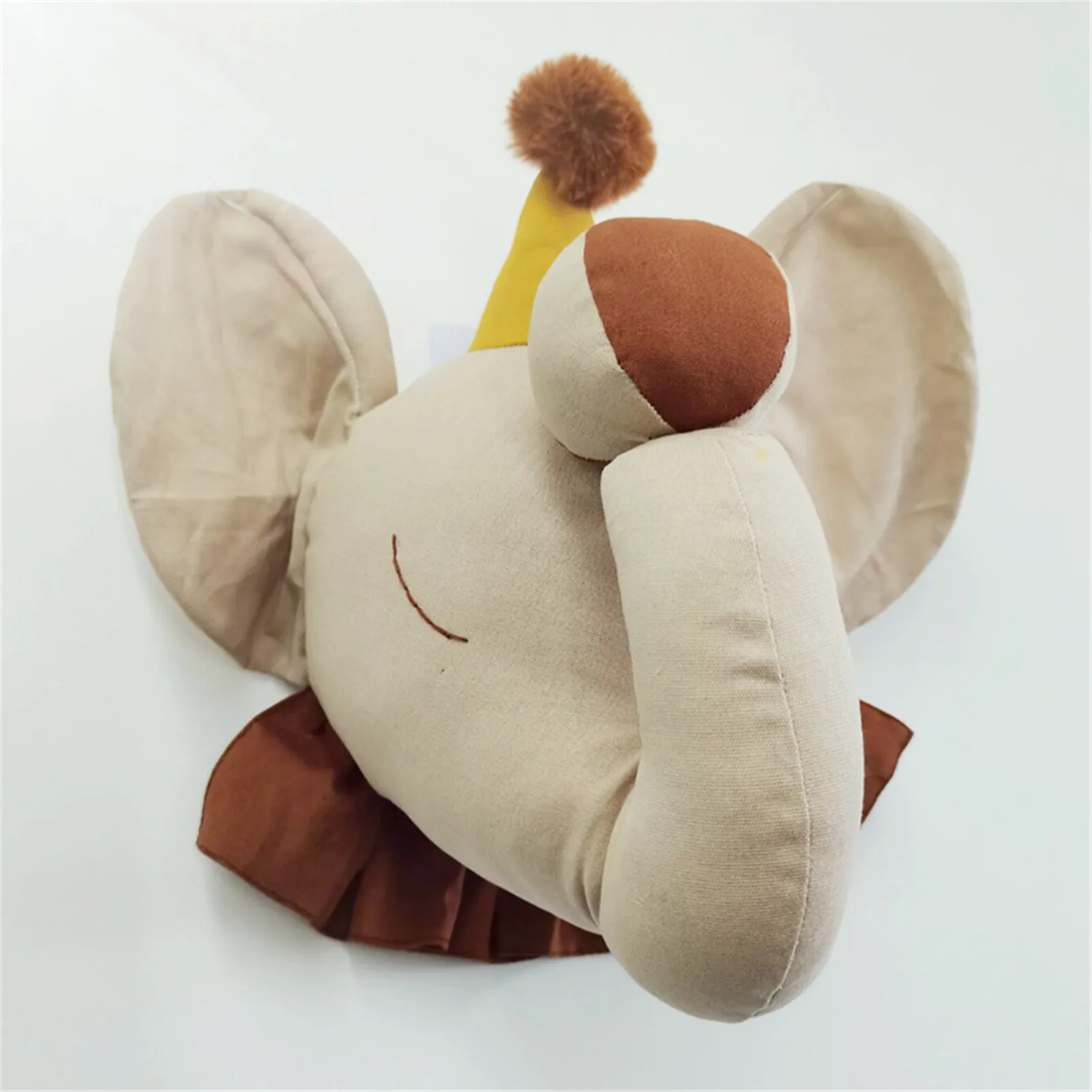 Wall Hanging Pendant Cute Animal Elephant Head Stuffed Plush Doll Kids Girls Bedroom Wall Hanging Ornament Home Decoration Pendent Photo Props
