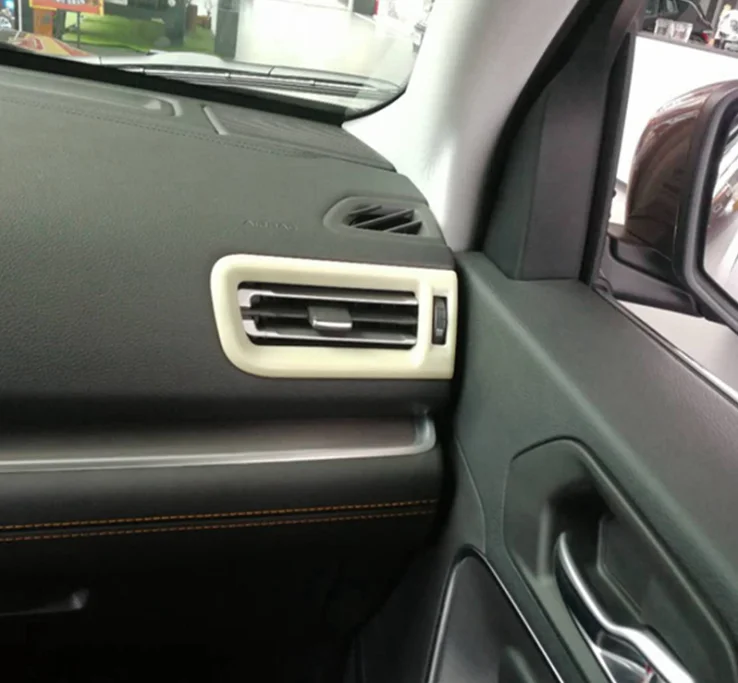 자동차 내부 대시 보드 사이드 AC 콘센트 프레임 커버 트림 스티커 탄소 섬유 ABS 지프 지휘관에 적합