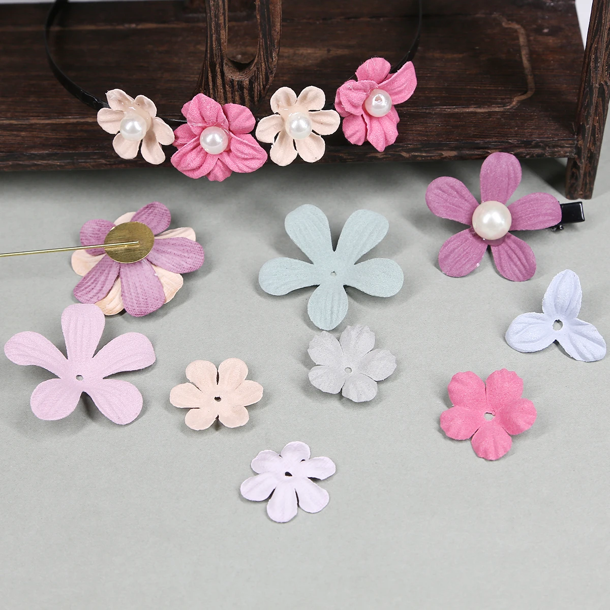 30Pcs Small Exquisite Leather Flowers Head Handmade Artificial Wedding Floral 