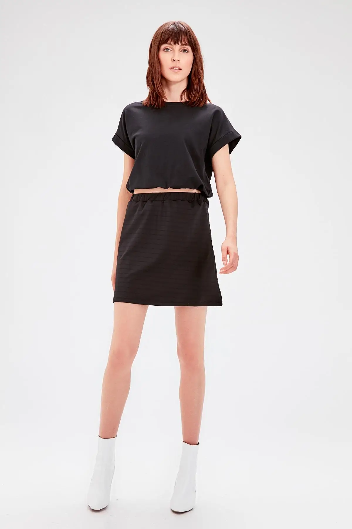 Trendyol черная трикотажная Мини-Юбка TWOAW20ET0262