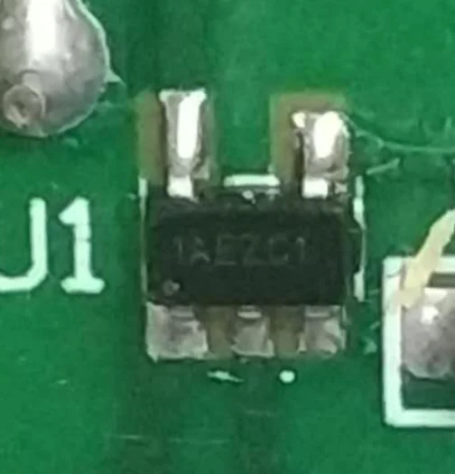 100% новый и оригинальный 1AEZC1 SOT23-55IC |