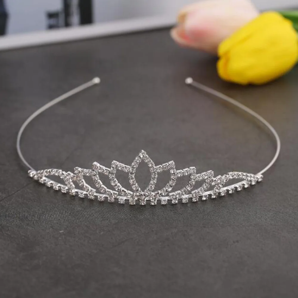 

Exquisite Princess Crystal Tiara Crown Headband Children Girls Love Bride Prom Wedding Party Accessories Jewelry Gifts New 2024