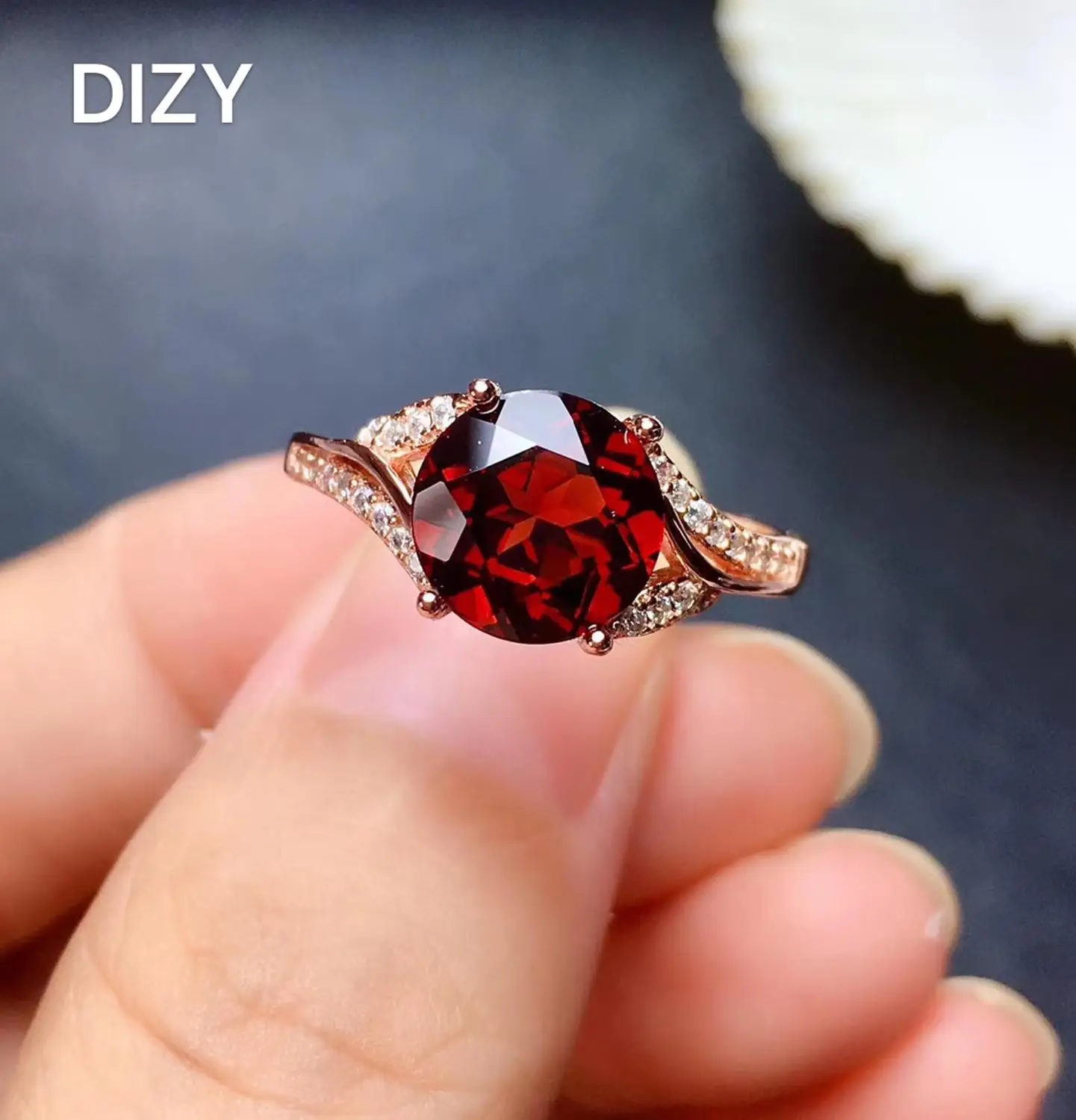 DIZY Solid 925 Sterling Silver Natural Round Red Garnet Ring for Women Wedding Engagement Fine Jewelry
