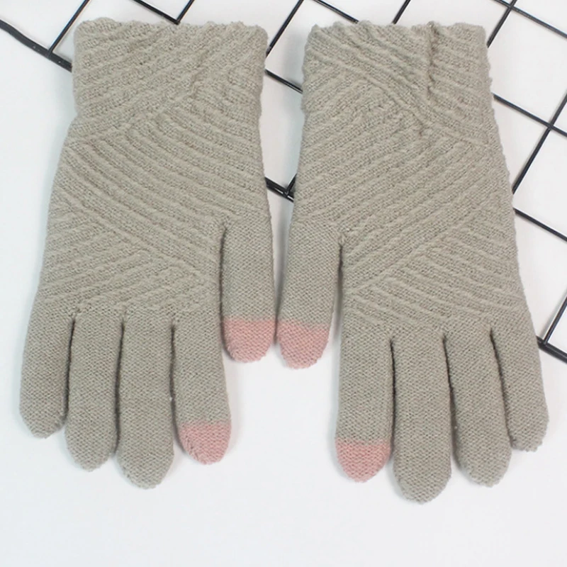 Серый Sale Women Winter Woolen Knitted Gloves Touch Screen Mittens Keep Warm Female Winter Full Finger Stripe Gloves - Цвет: Серый