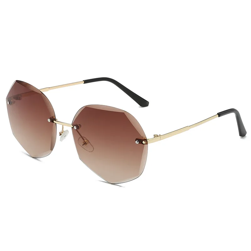 XC8_10736450806_1346502708