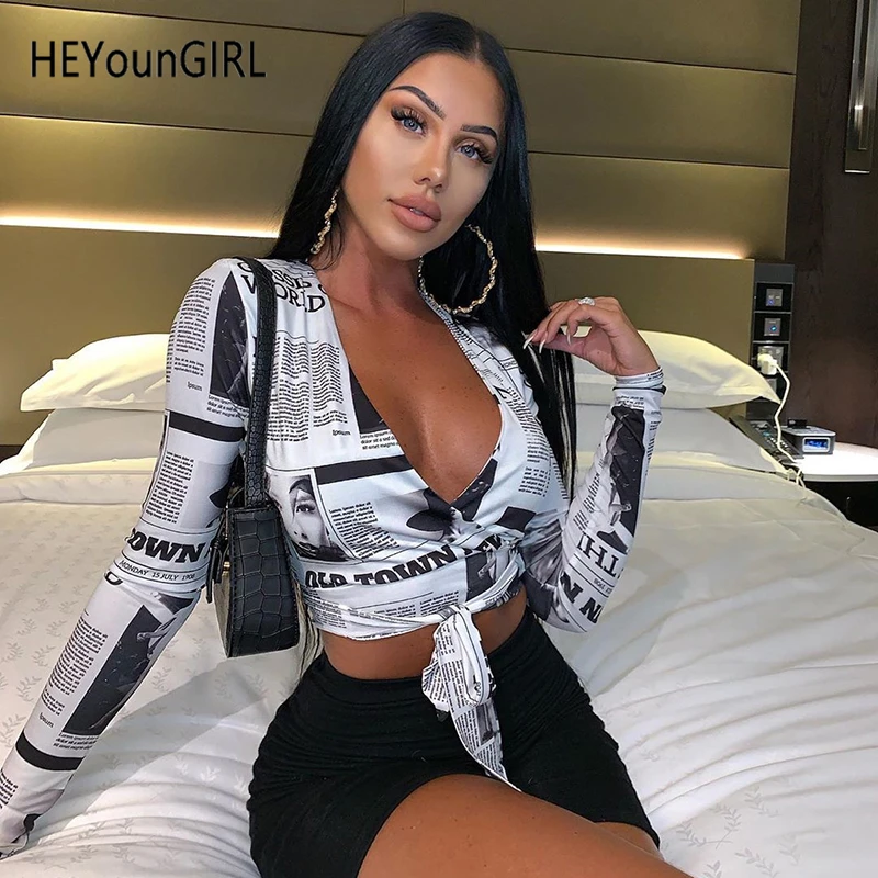 Женская футболка с принтом газет HEYounGIRL Сексуальная V-образным вырезом