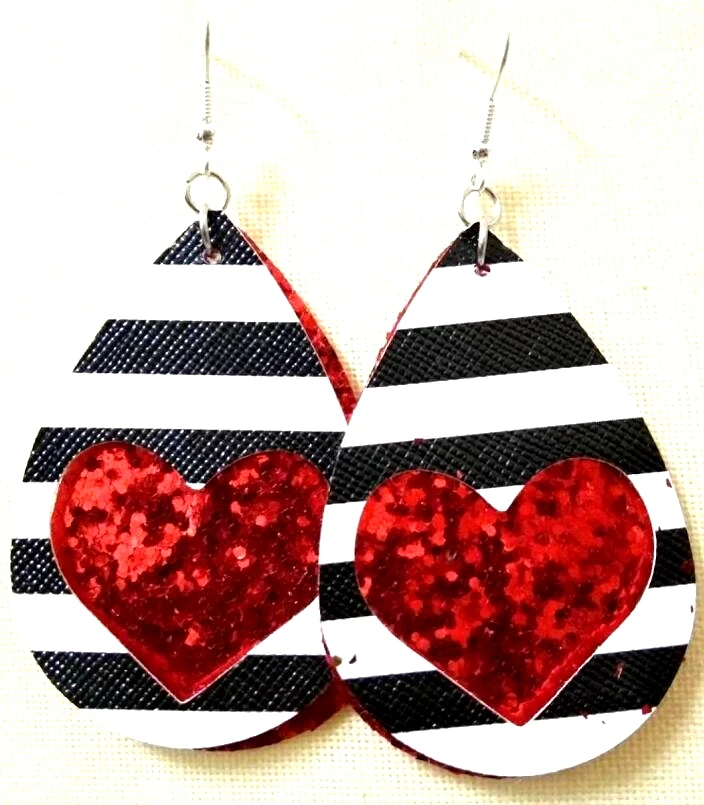 

New Teardrop PU Leather Earrings Lightweight Leaf Petal Drop Earrings Valentines Day Gift For Women Girls