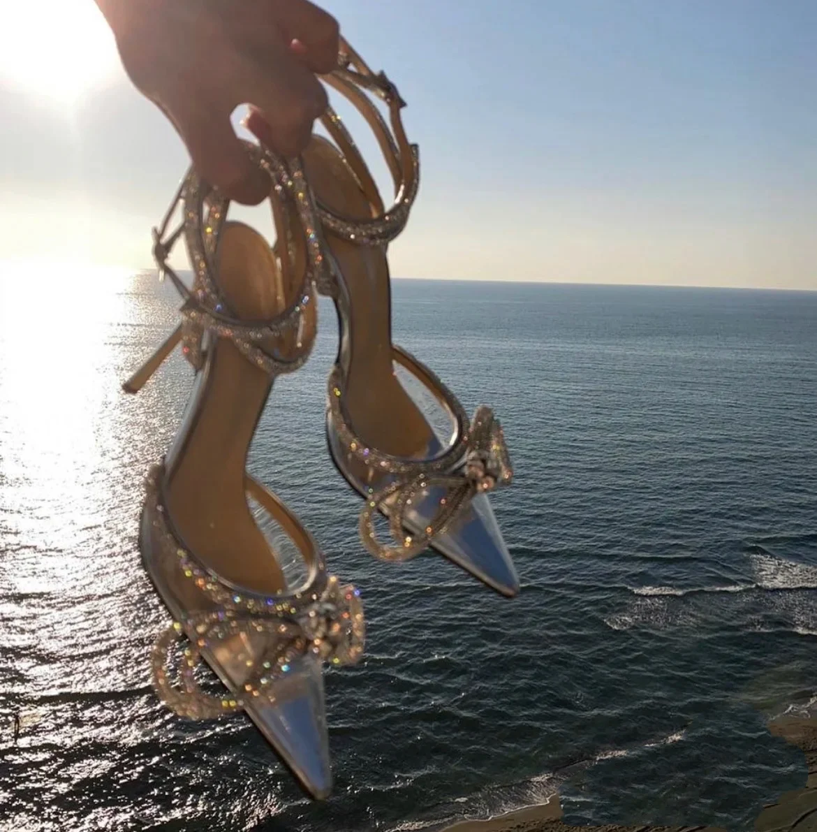 Атласный бант на каблуках | Обувь