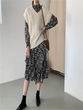  Knitted Vest for Women V-neck Twist Knitted Sleeveless Solid Color Pullovers for Winter Casual Fashion Basic Vests 2020 Sweater 