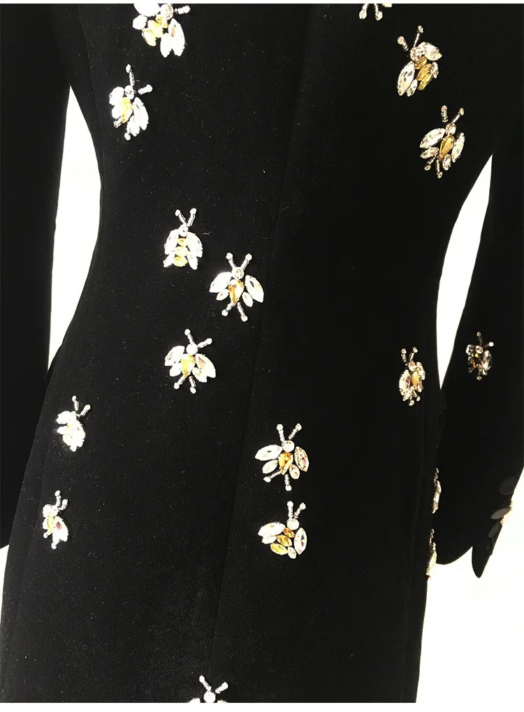 Европейский осенний женский ретро черный бархатный пиджак длинный пчела нанизано на ободок винт костюм с бисером Блейзер Пальто Плюс Размер наряд