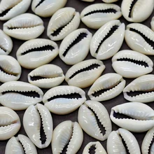 50Pcs לבן DIY ים Shell Cowrie Cowry קסם חרוזים חוף תכשיטי אביזרי נשים צדפים עגילי צמיד שרשרת(China)