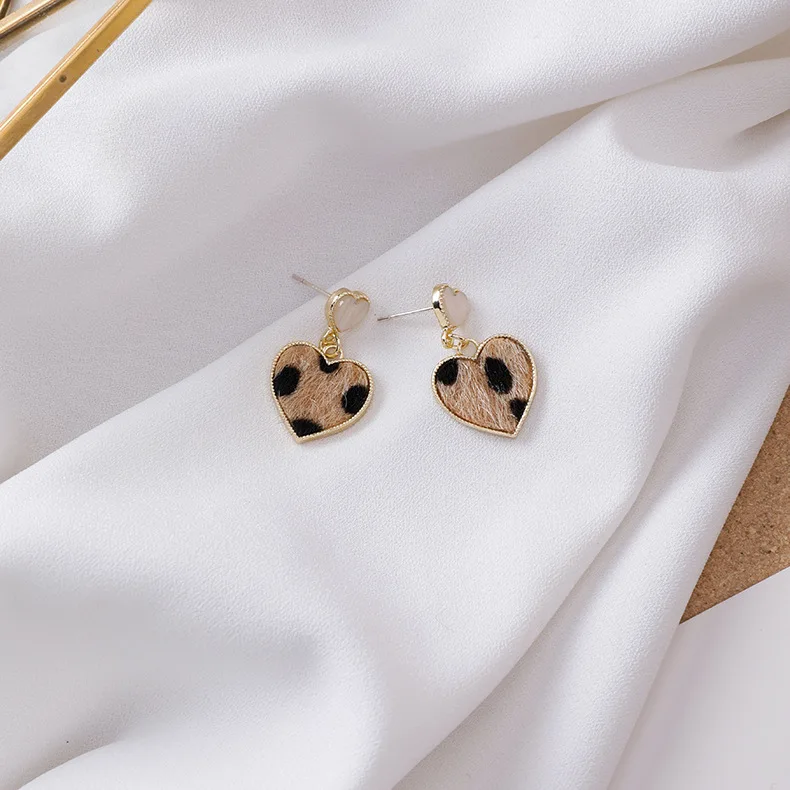 12399398396_1401670587