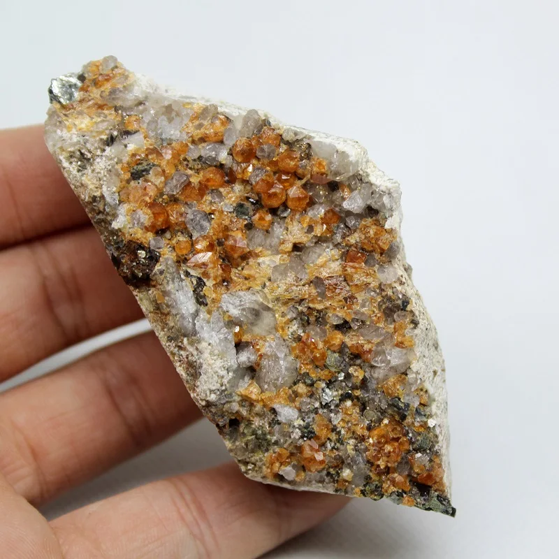 Натуральный гранат и чай кристалл симбиоз минералы образцы камней и кристаллов целебные кристаллы кварцевые драгоценные камни - Цвет: 99g