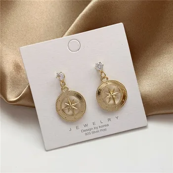 

Korean version of the simple hollow octagonal earrings female high-end small earrings exquisite Elegant Vintage Stud Earrings