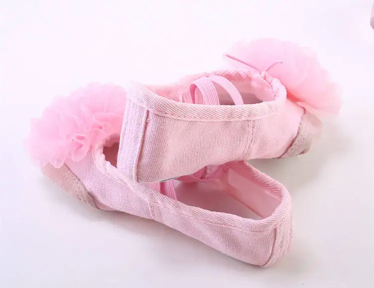 Young children dance shoes soft bottom cat claw girls ballet shoes performance dance shoes canvas exercise shoes pink girl