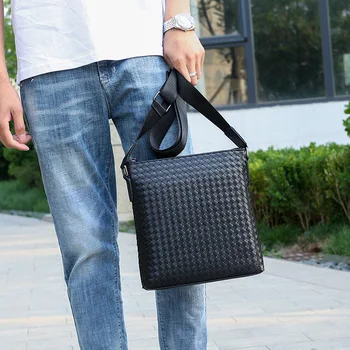 

2020 new soft leather woven shoulder bag men's casual business small messenger bag men's bag