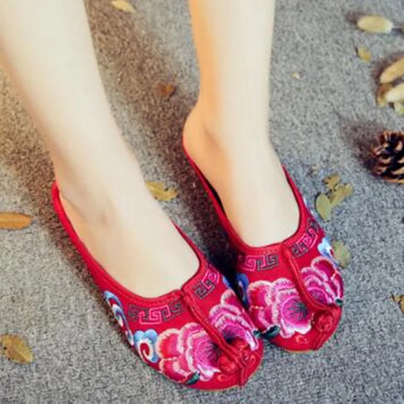 Embroidered Women Slippers Backless Flat Shoes Ladies Vintage