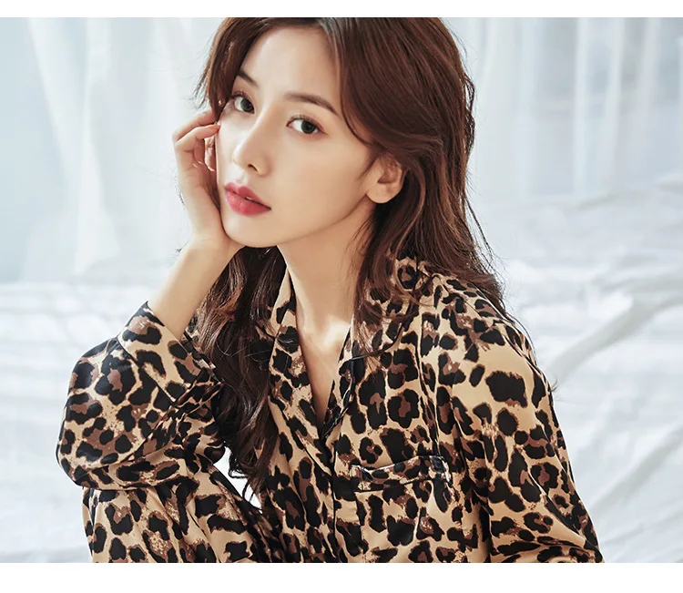 New Women's Leopard-print Charming Pajamas Two-piece Satin Chiffon Home Clothes Comfortable and Soft
