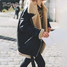 TWOTWINSTYLE лоскутный мех хит цветные парки для женщин зубчатый длинный рукав негабаритных женские хлопковые пальто Зимняя мода новинка