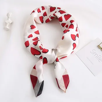 

2020 New style beach Fashion Sunscreen headscarf Spring and summer women's quality printing silk scarves lady Square silk shawl