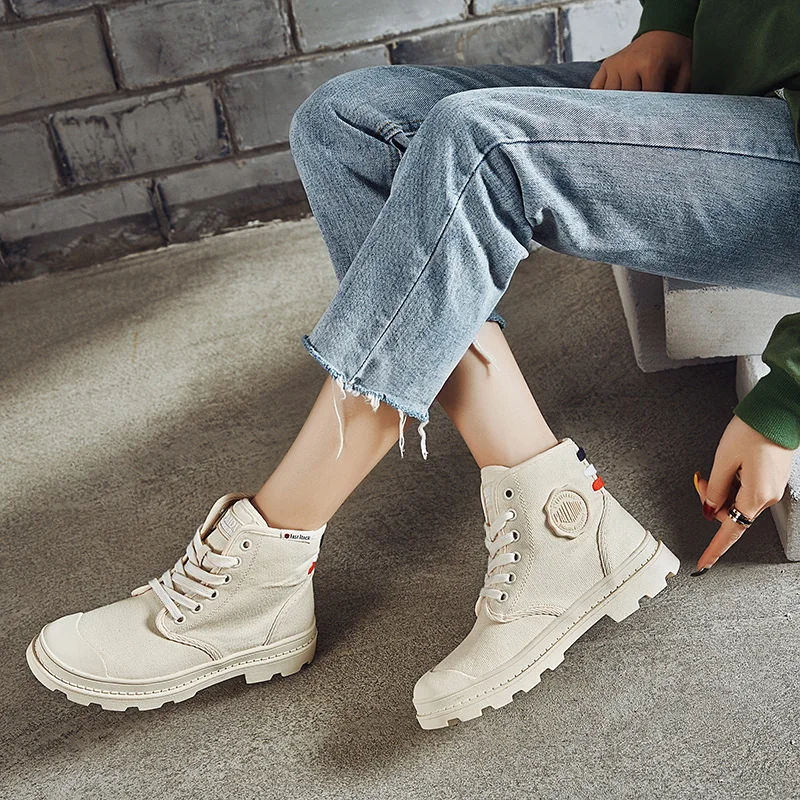 

Summer and autumn Martin boots female 2019 new spring and autumn British wind flat bottom retro boots handsome motorcycle boots