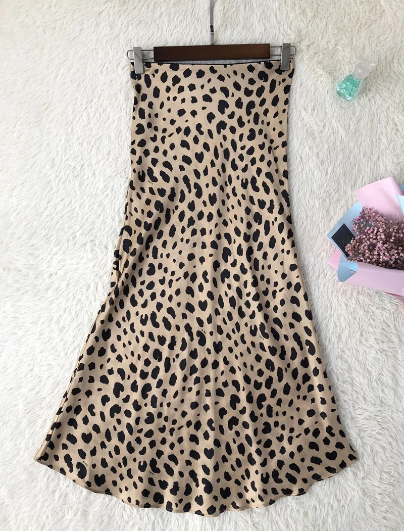 Vrouwen Zijde Satijn De Naomi Wilde Dingen Luipaard Print Sexy Elastische Hoge Taille Gemakkelijk 90's Slip Midi Rok Vrouwen Zijde Satijn De Naomi Wilde Dingen Luipaard Print Sexy Elastische Hoge Taille Gemakkelijk 90's Slip Midi Rok