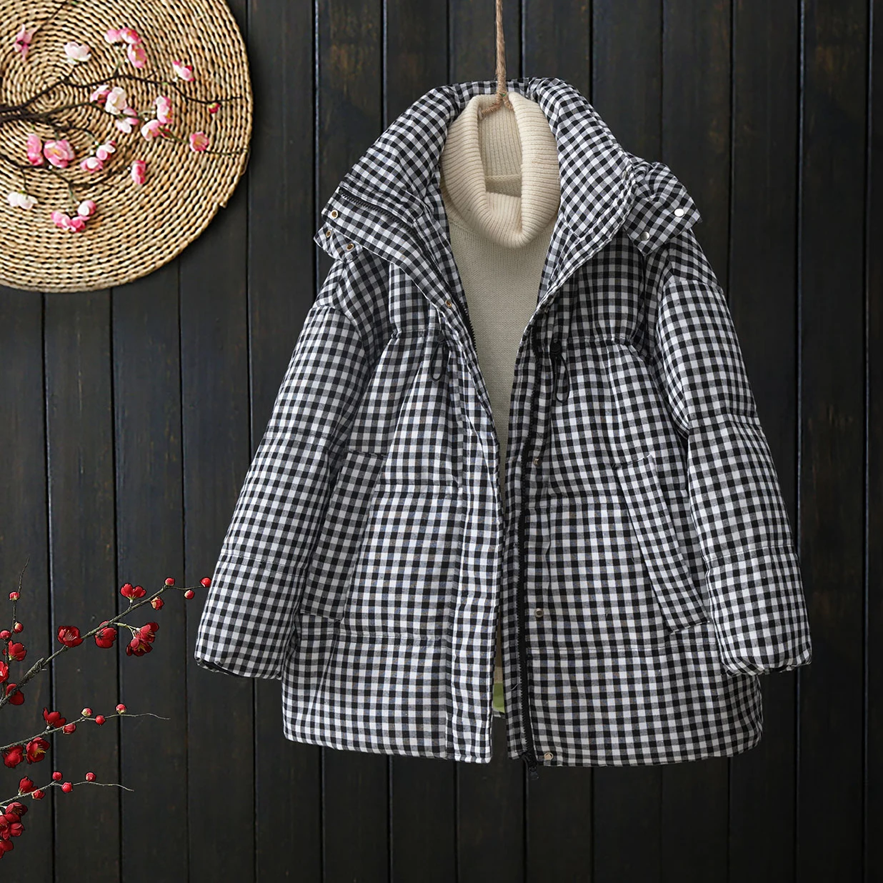 

2023New Winter Puffer Coat Women 90% White Duck Down Jacket Thick Warm Plaid Hooded Parkas Batwing Sleeve Snow Outwear Feminina