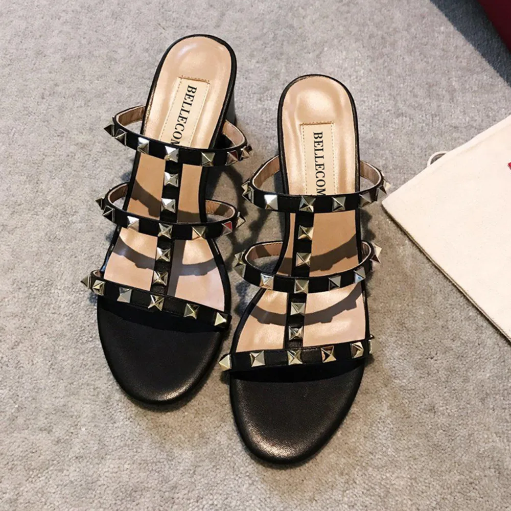 

BELLECOM 2019 Summer New Medium-heel Dermal Riveted Slippers High-heeled Open-toed Beach with Sandal Slippers