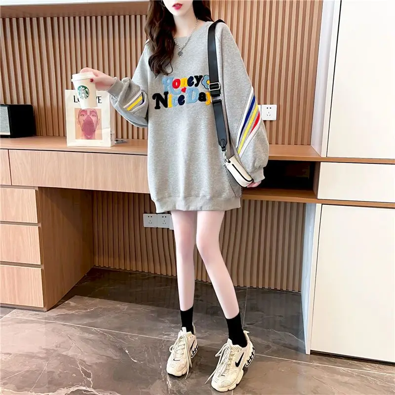 Рисунок 3 - Свитшот женский с круглым вырезом