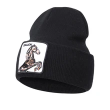 Новые высококачественные зимние шапки для женщин и мужчин новые шапочки вязаная шапка с вышивкой Женская бини шапка s теплая Повседневная шапка